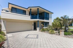 Ferro/asse da stiro, culle/letti per bambini (gratuiti), Wi-Fi gratuito