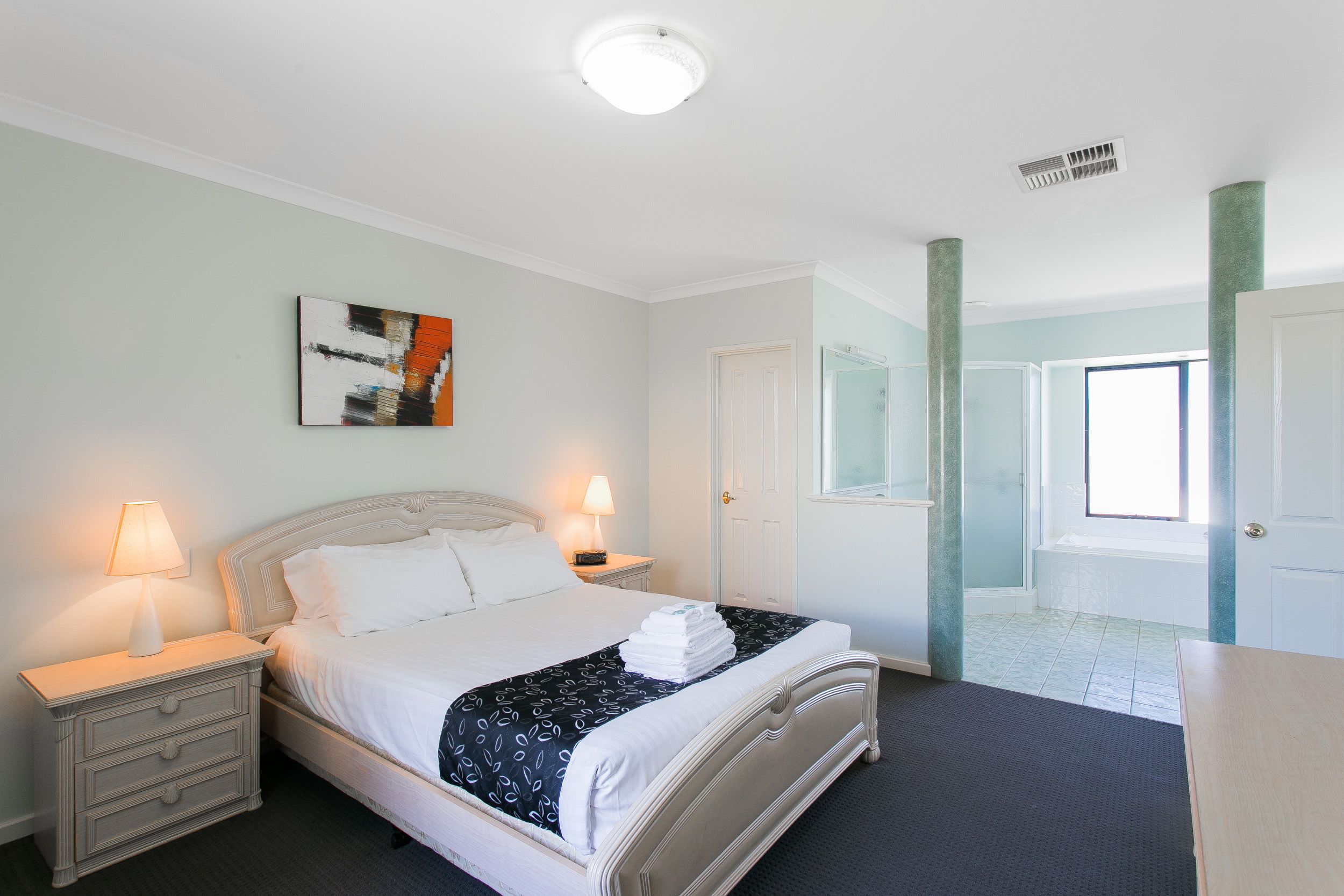 Silitysrauta/-lauta, ilmaiset vauvansängyt, ilmainen Wi-Fi