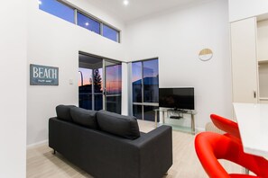 50-Zoll-Flachbildfernseher mit Digitalempfang, Fernseher, DVD-Player