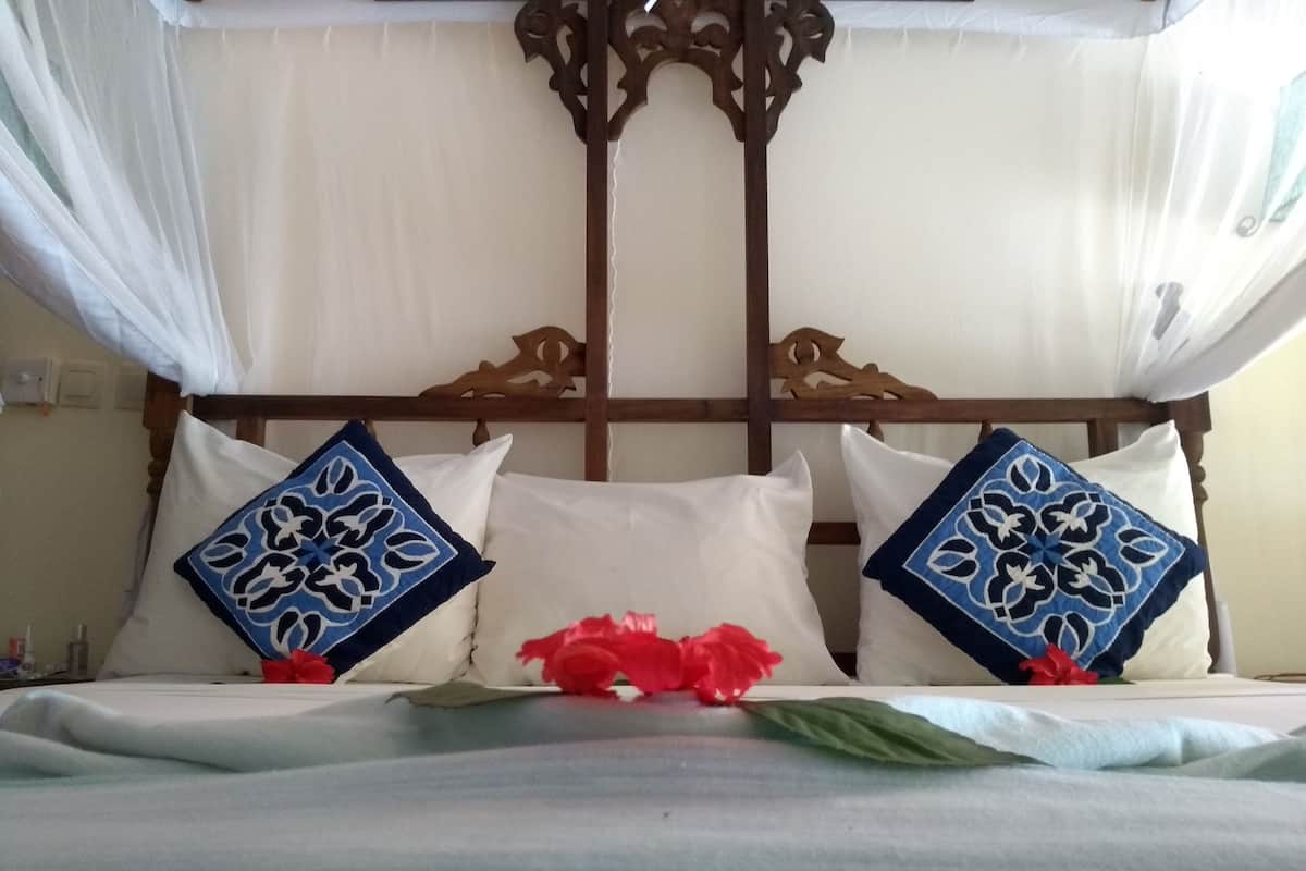 Superior Triple Room, Multiple Beds, Non Smoking, Ocean View | 1 bedroom, premium bedding, in-room safe, desk