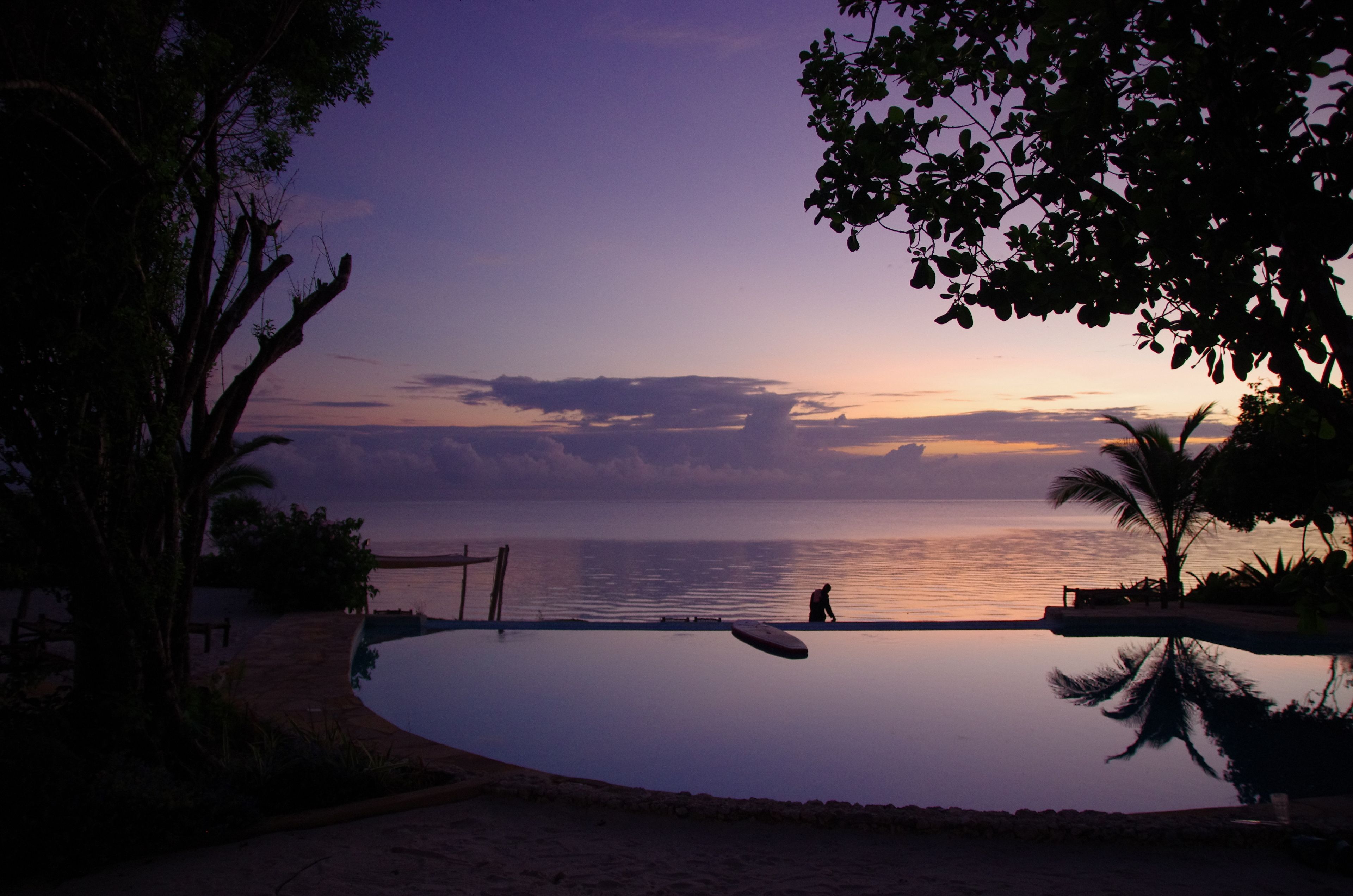 حمّام سباحة خارجي