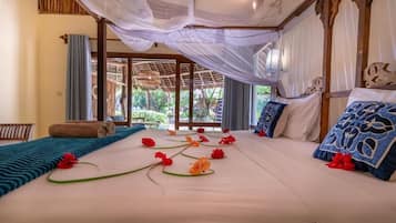 1 makuuhuone, ylelliset vuodevaatteet, tallelokero huoneessa, työpöytä