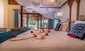 1 bedroom, premium bedding, in-room safe, desk