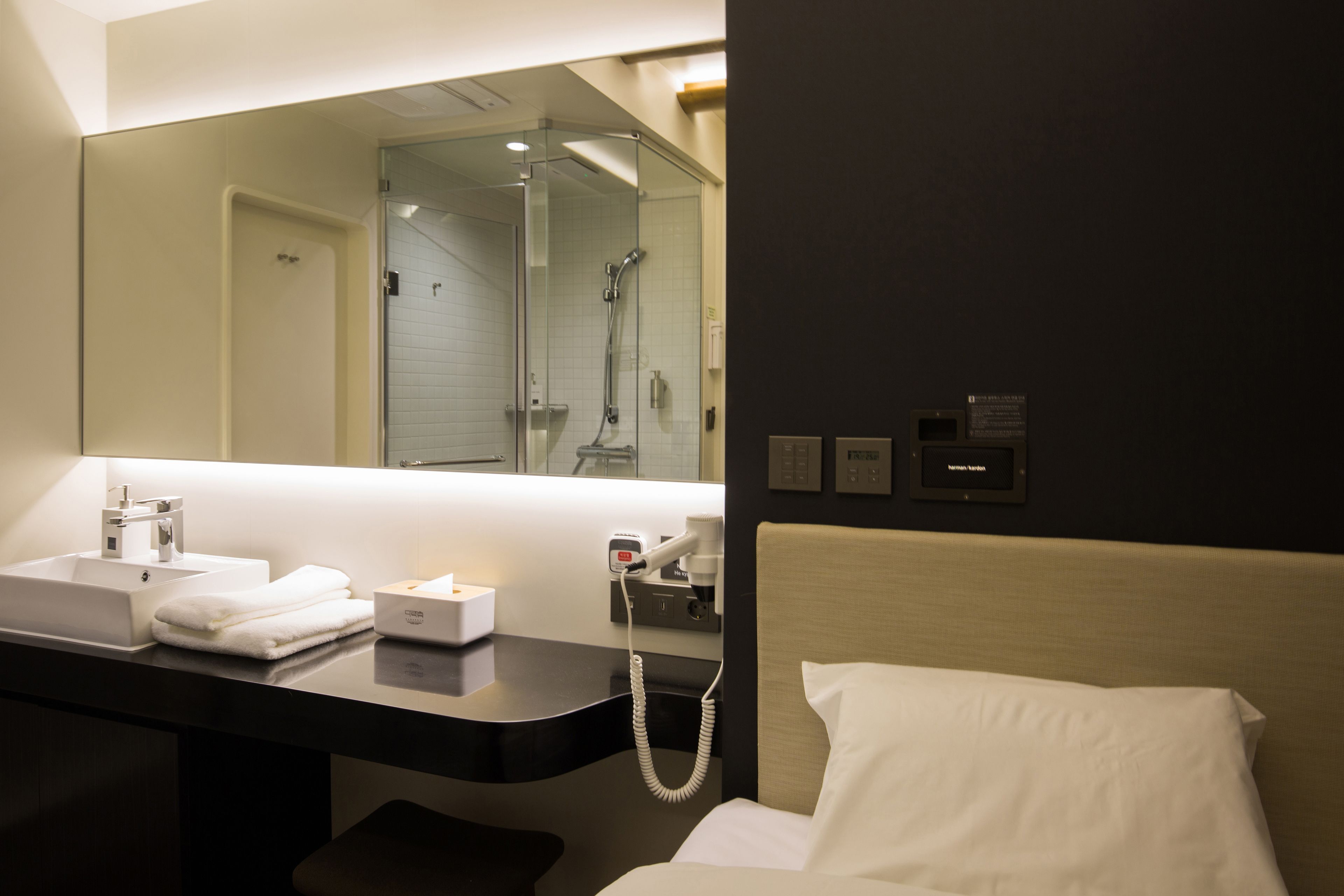 premium bedding, desk, free wifi