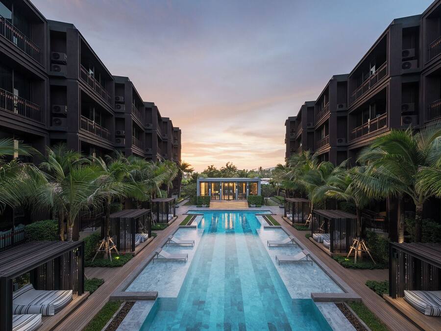 2 outdoor pools, open 6:00 AM to 10:00 PM, free cabanas, sun loungers