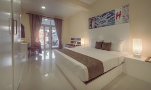 In-room safe, iron/ironing board, rollaway beds, free WiFi - Hush Lagoon30 (Seeduwa - Katunayake)
