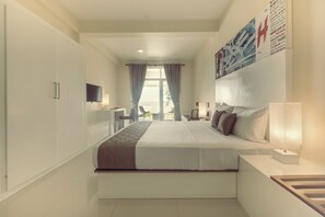 Deluxe Double Room, 1 Bedroom, Lagoon View | In-room safe, iron/ironing board, rollaway beds, free WiFi - Hush Lagoon30 (Seeduwa - Katunayake)