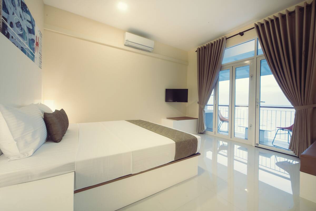 Deluxe Double Room, 1 Bedroom, Lagoon View | In-room safe, iron/ironing board (on request), rollaway beds, free WiFi