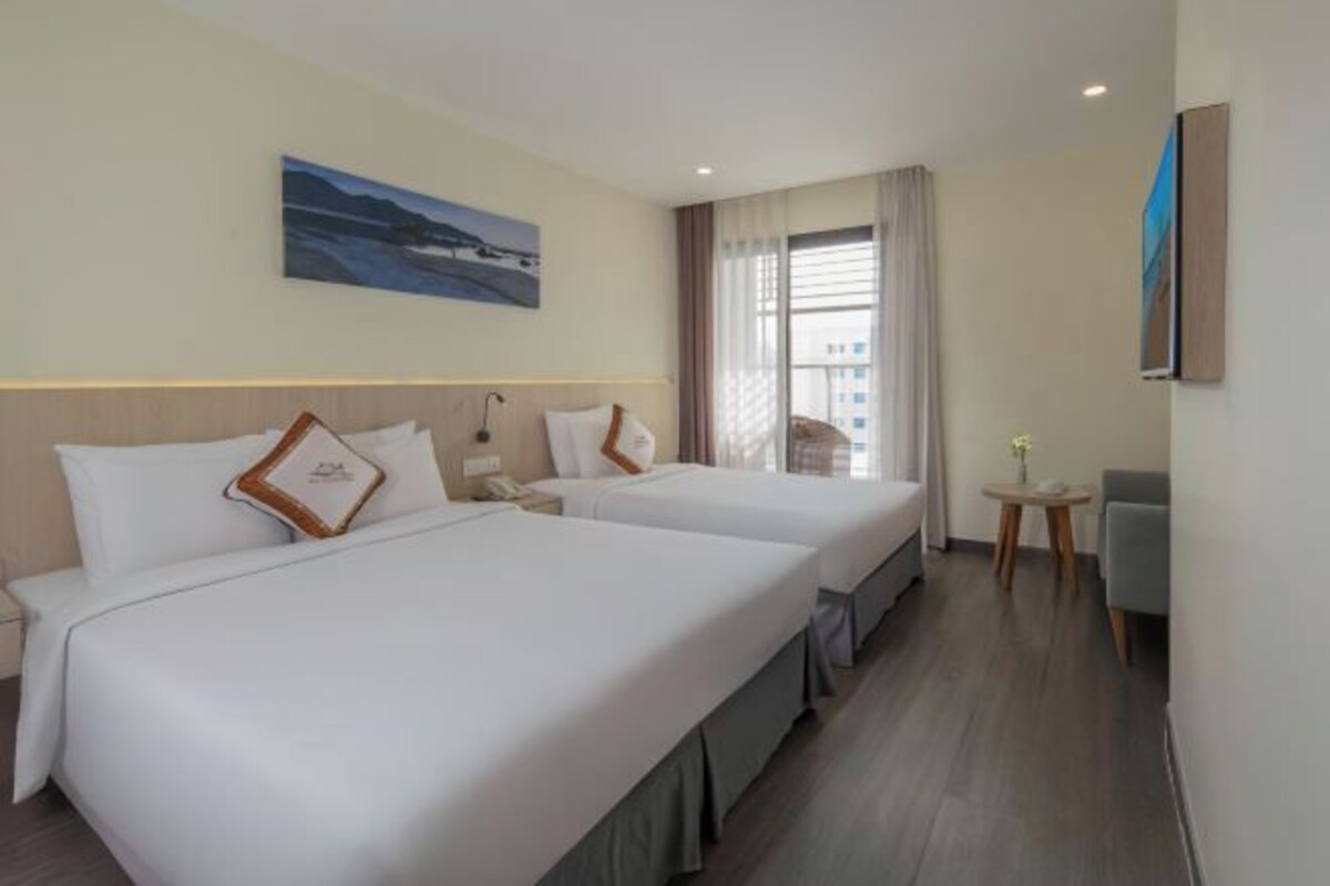 Minibar, in-room safe, desk, blackout curtains