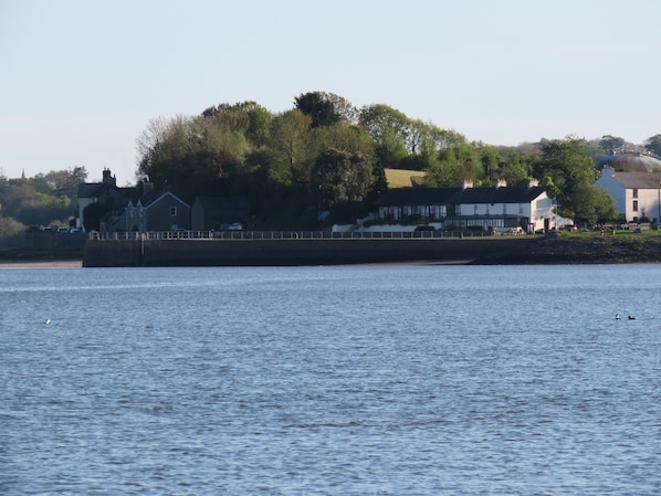 Beach - The Bay Horse Hotel and Restaurant (Ulverston)
