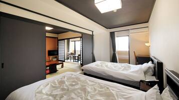 In-room safe, desk, free WiFi, bed sheets