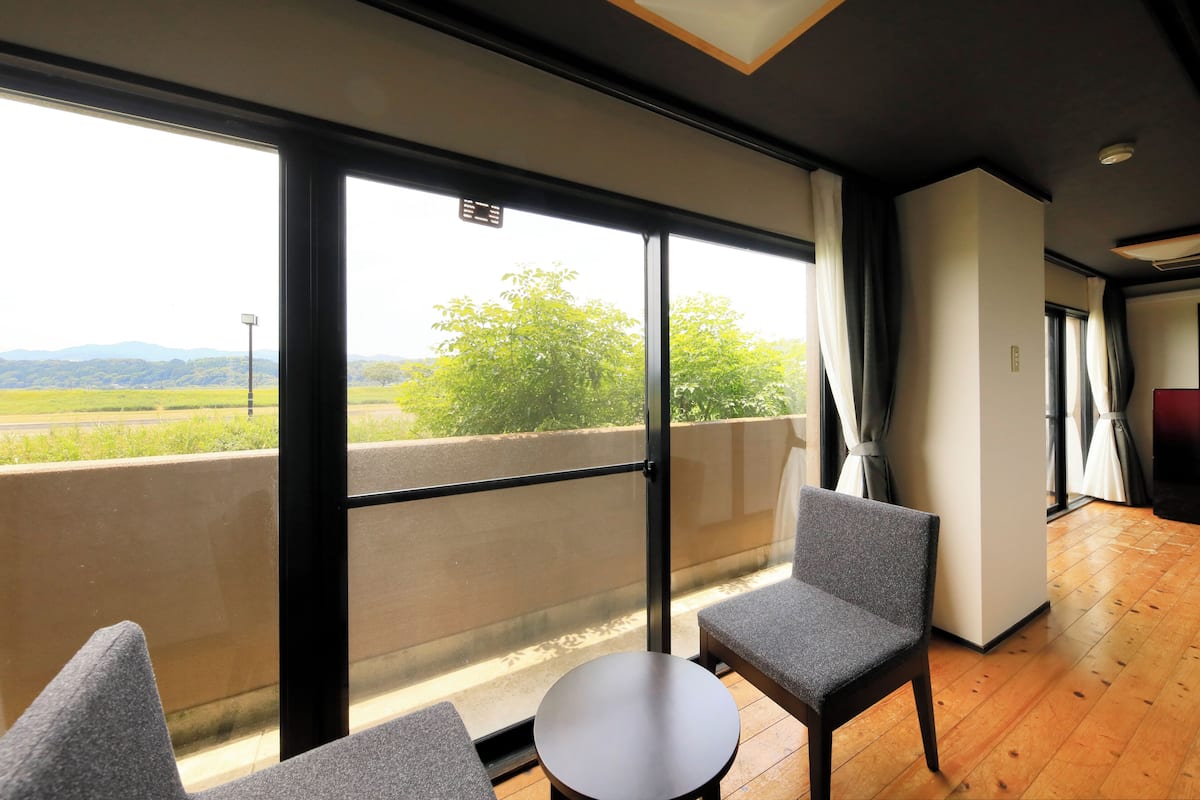 Japanese-style Room, Non Smoking (18 Tatami Mats) | In-room safe, desk, WiFi (free), bed sheets