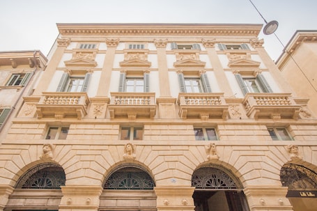 Palazzo Monga