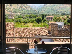 ห้องดับเบิลหรือทวิน | วิวภูเขา