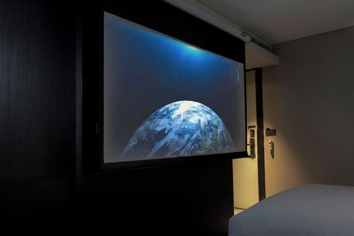 Cinema Family Twin Room | Coffre-fort, bureau, espace de travail pour ordinateurs portables