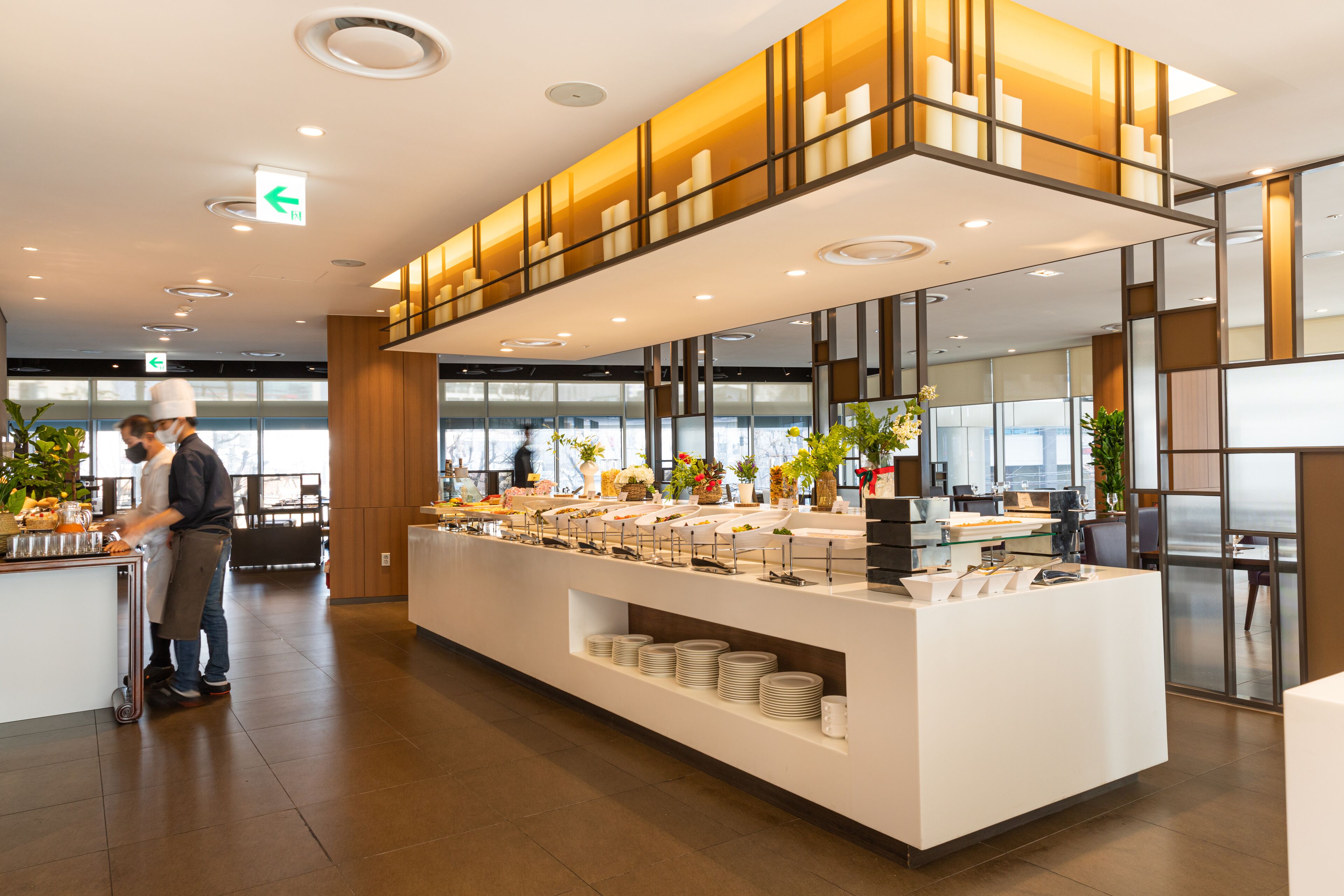 breakfast and lunch served