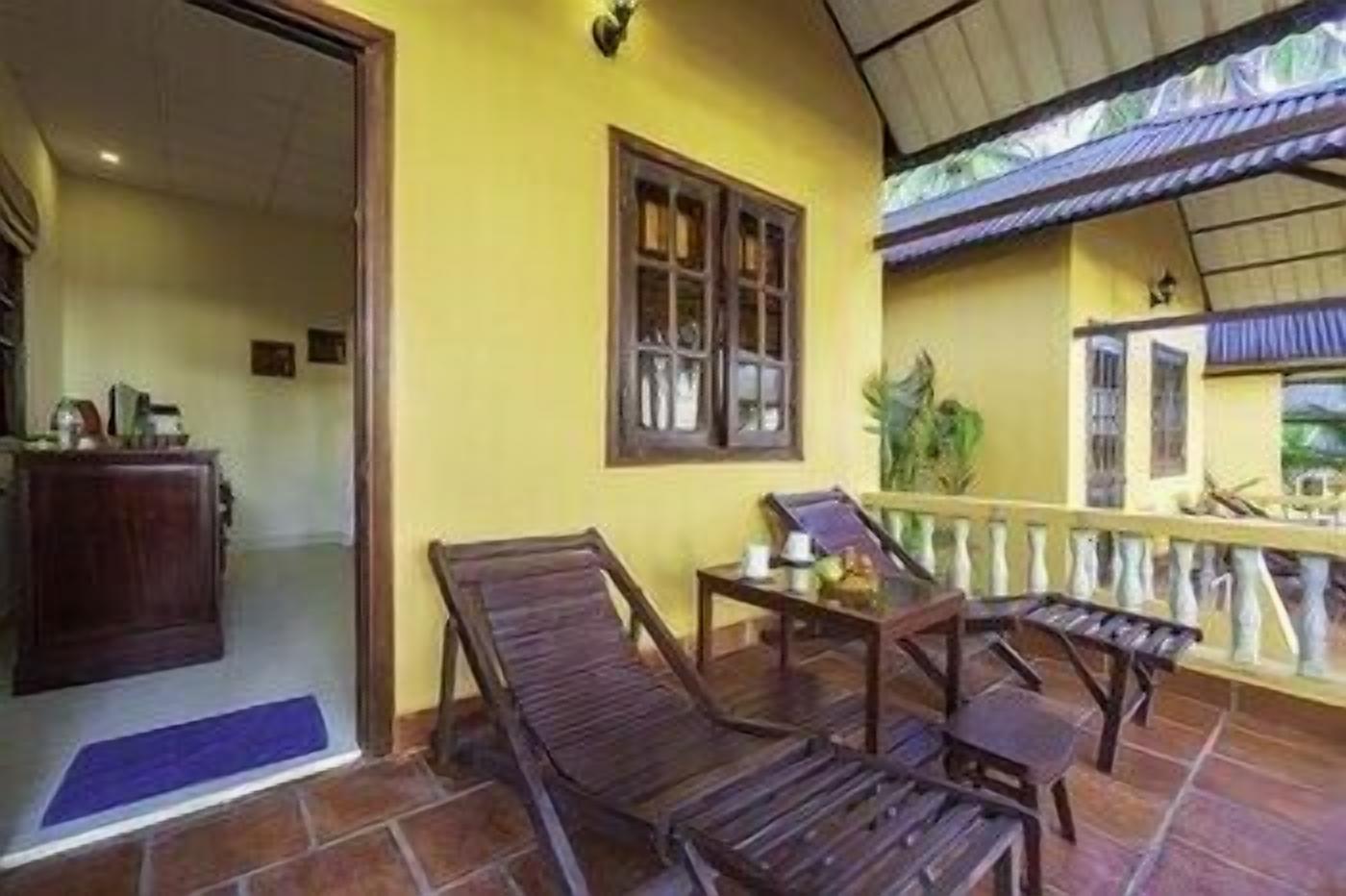 屋外ダイニングエリア