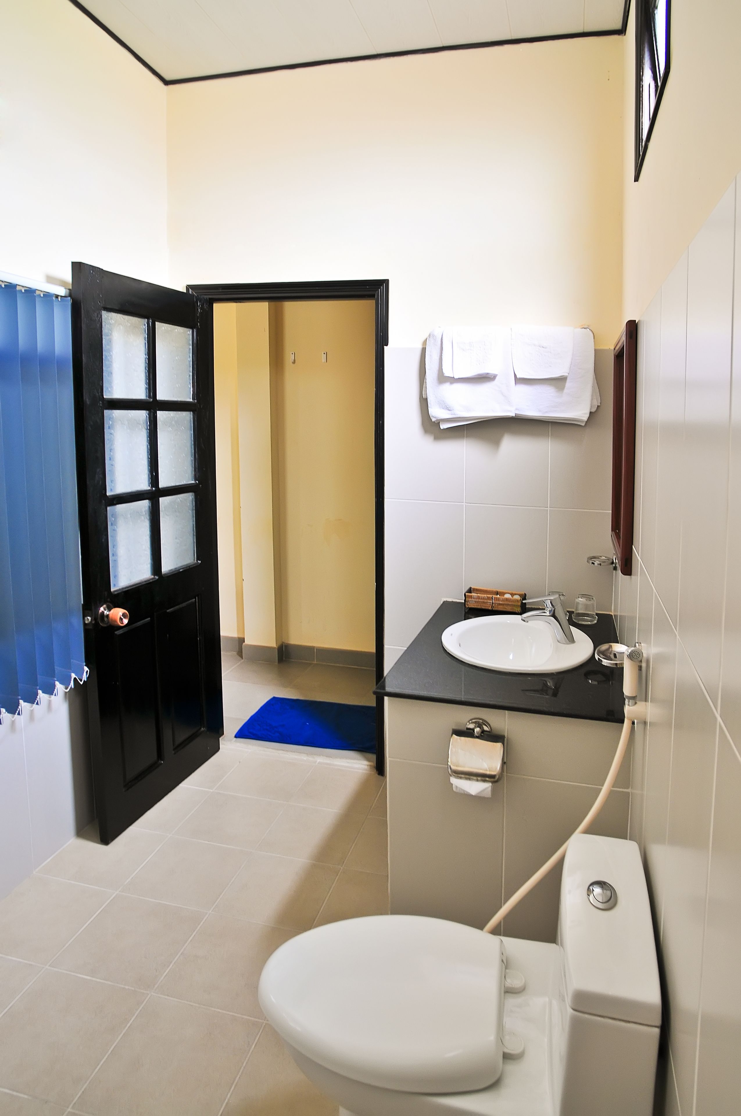 superior bungalow | bathroom | shower, free toiletries, hair dryer, bathrobes