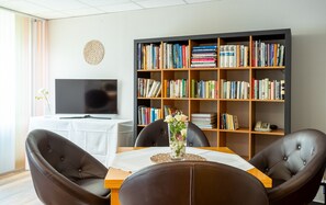 Library - ACHAT Hotel Suhl (Suhl)