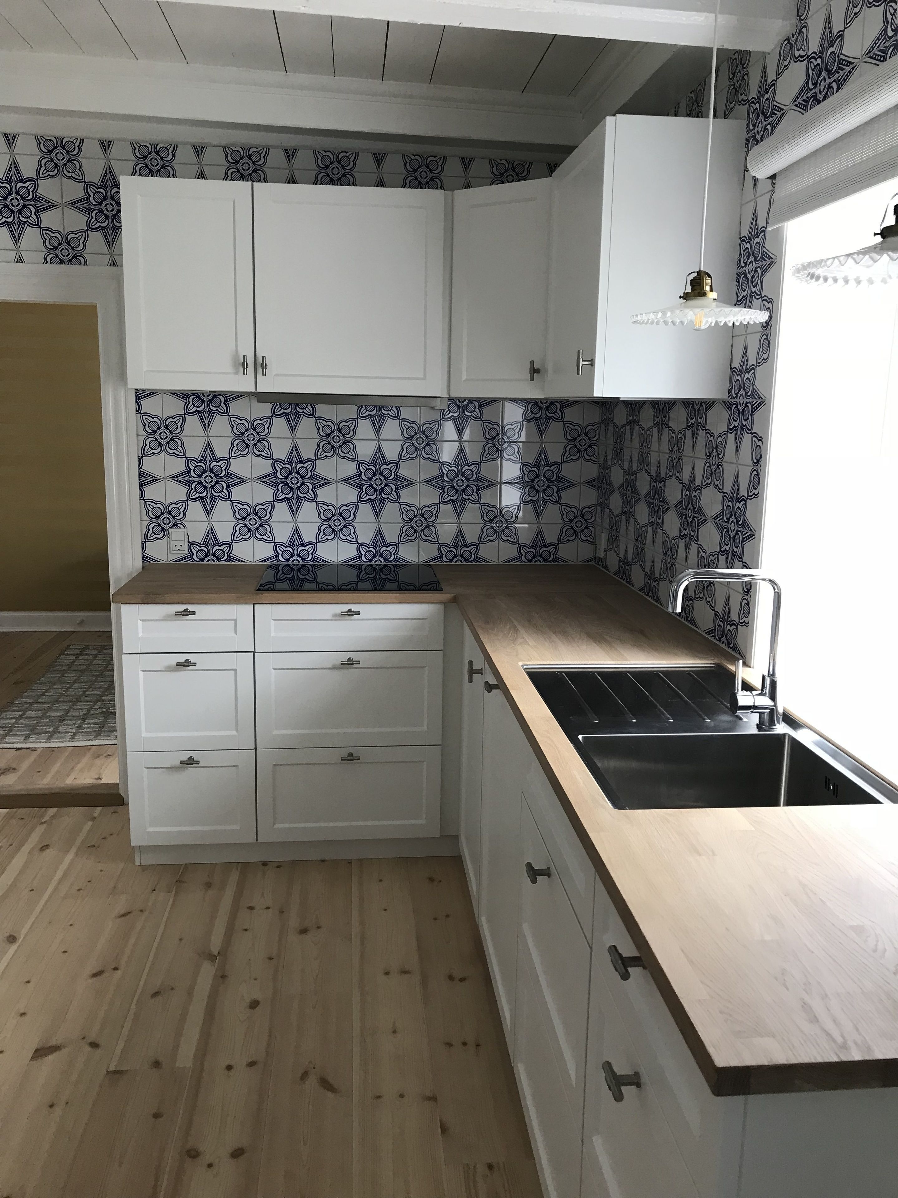 premium apartment, 3 bedrooms, kitchen, garden area | private kitchen | coffee/tea maker, electric kettle