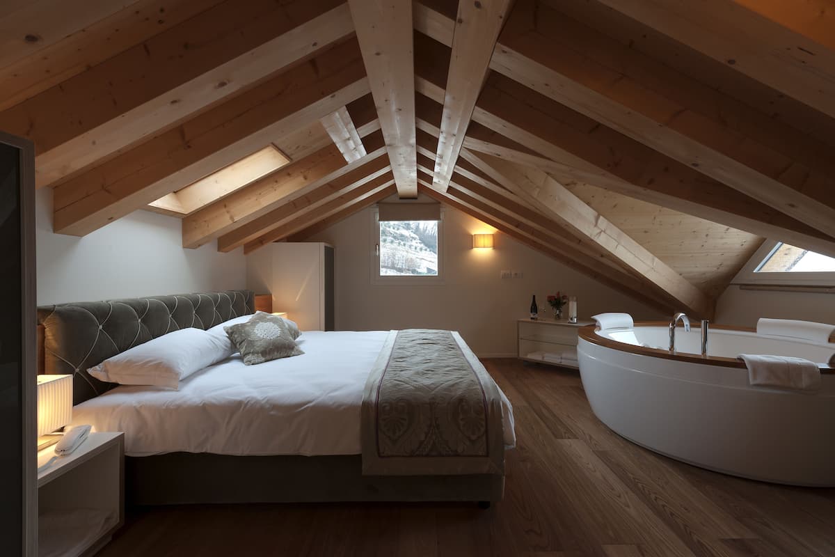 panoramic suite | 1 bedroom, minibar, in-room safe, desk