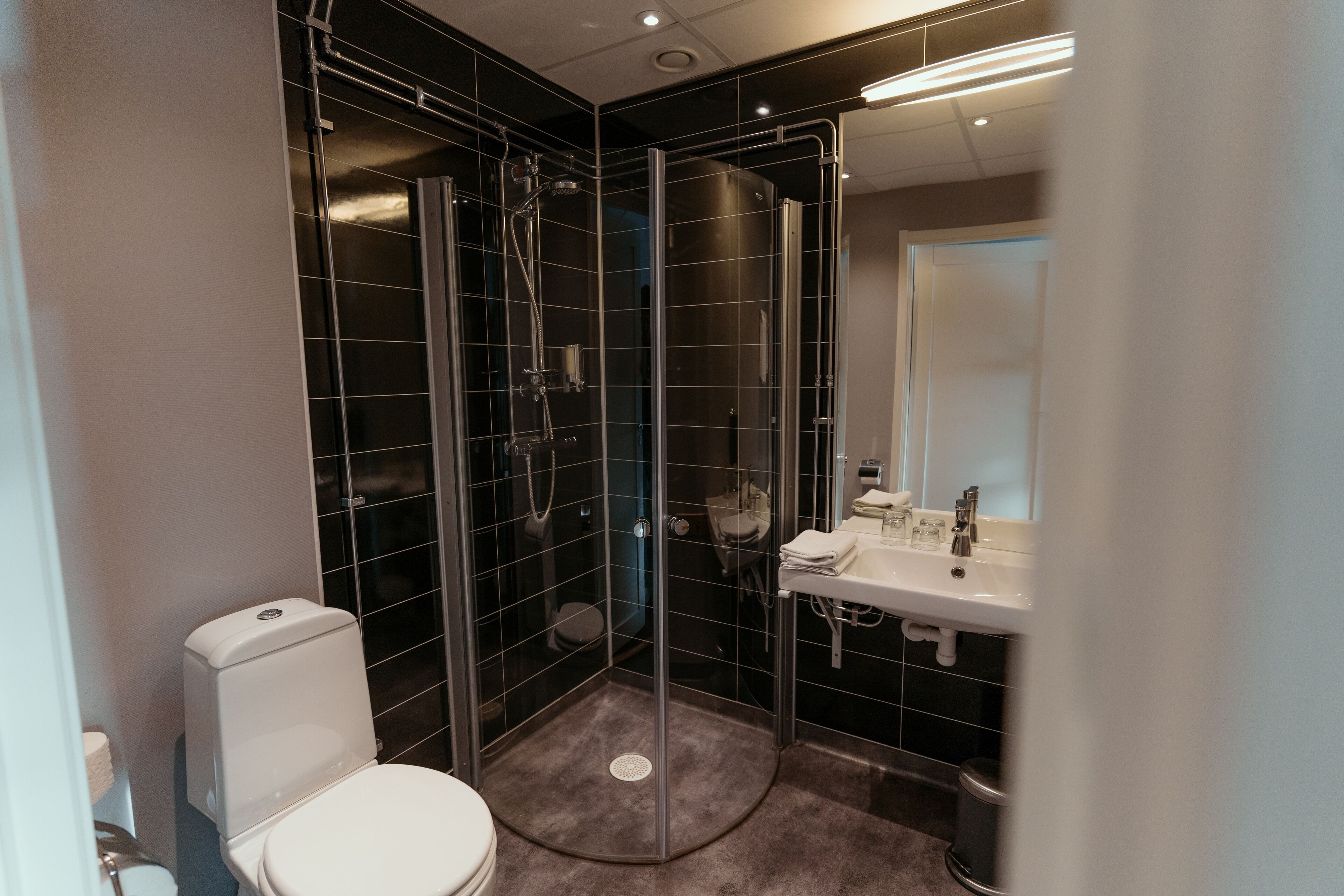 superior double room | 1 bedroom, blackout curtains, soundproofing, iron/ironing board