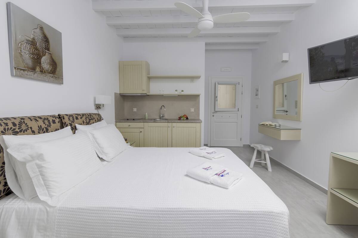 Comfort Double Room, Sea View | Premium bedding, in-room safe, desk, blackout drapes