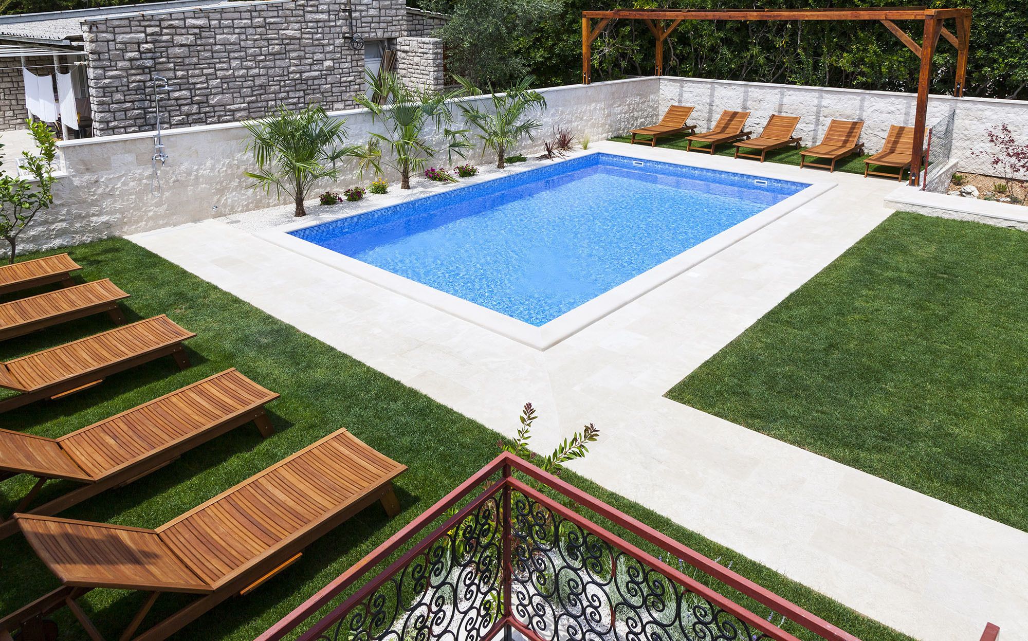 เครื่องนอนระดับพรีเมียม, ผ้านวมขนเป็ด, ตู้นิรภัยในห้องพัก