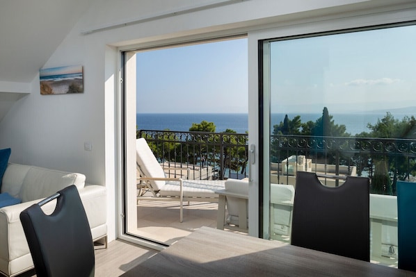 Luxury Penthouse, Sea View, Oceanfront | Terrace/patio