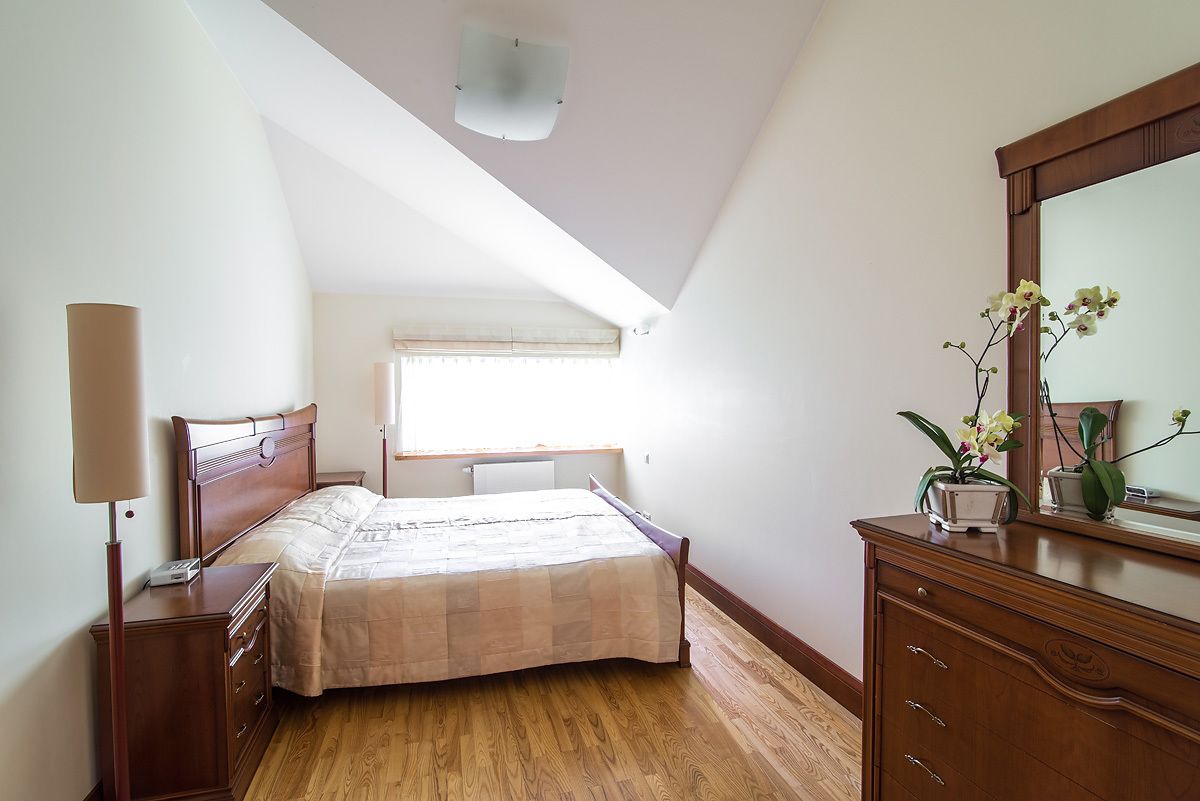 apartment, 2 bedrooms | in-room safe, desk, iron/ironing board, free cots/infant beds