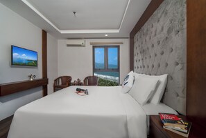 Premier-Zimmer, 1 Queen-Bett, mit Bad, Strandnähe | Hochwertige Bettwaren, Pillowtop-Betten, Minibar, Zimmersafe