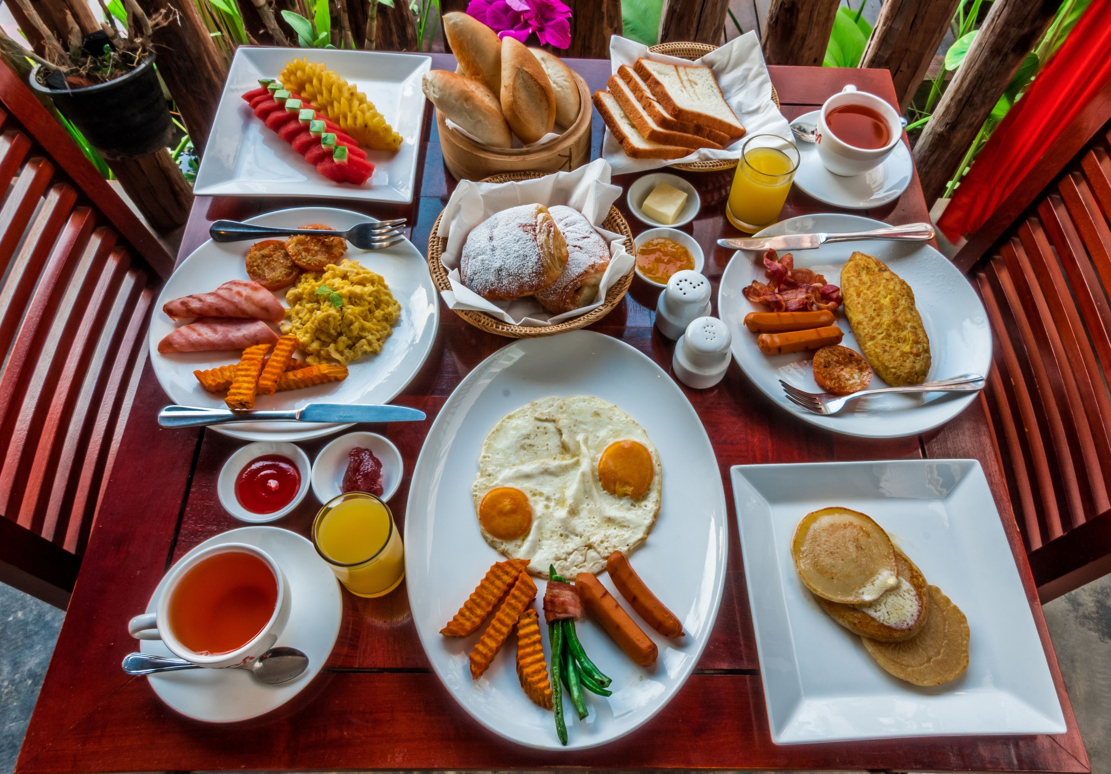daily continental breakfast (usd 5 per person)