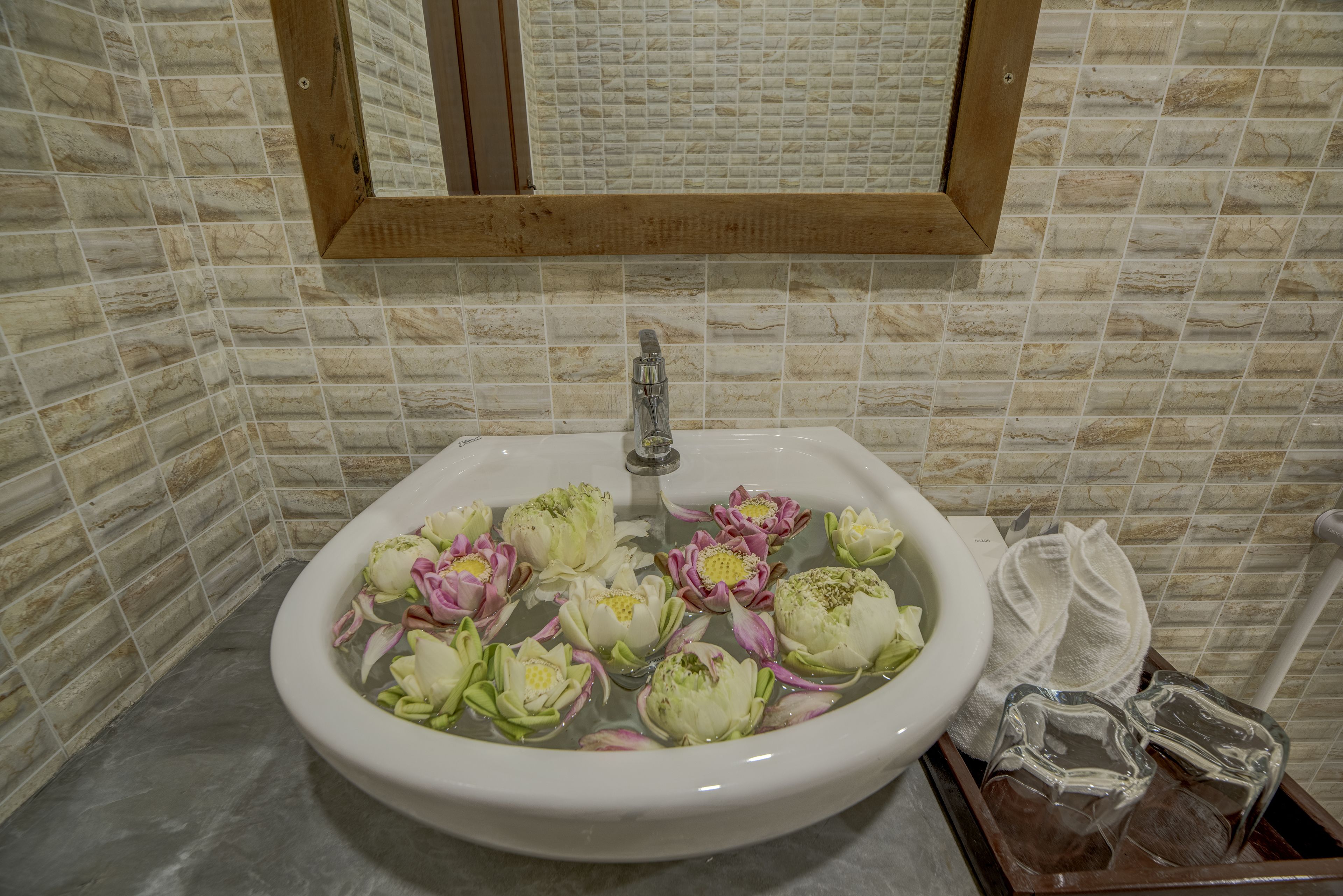 deluxe double or twin room | view from room