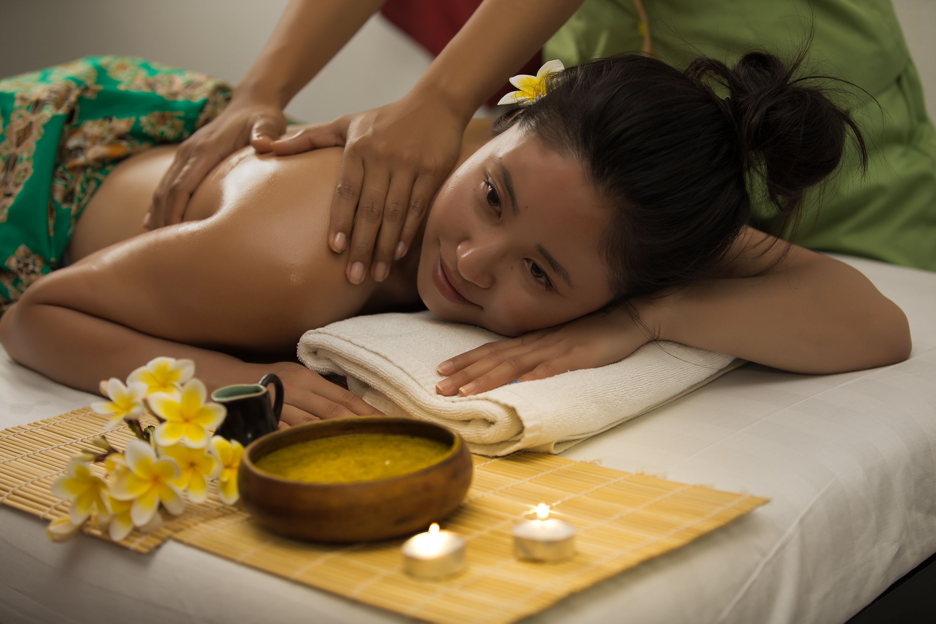 body treatments, aromatherapy, deep-tissue massages, swedish massages
