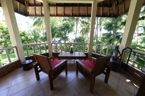 Habitación Confort doble, 1 cama de matrimonio, vistas al mar | Terraza o patio