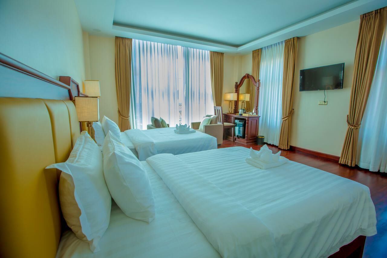 Minibar, in-room safe, desk, blackout drapes
