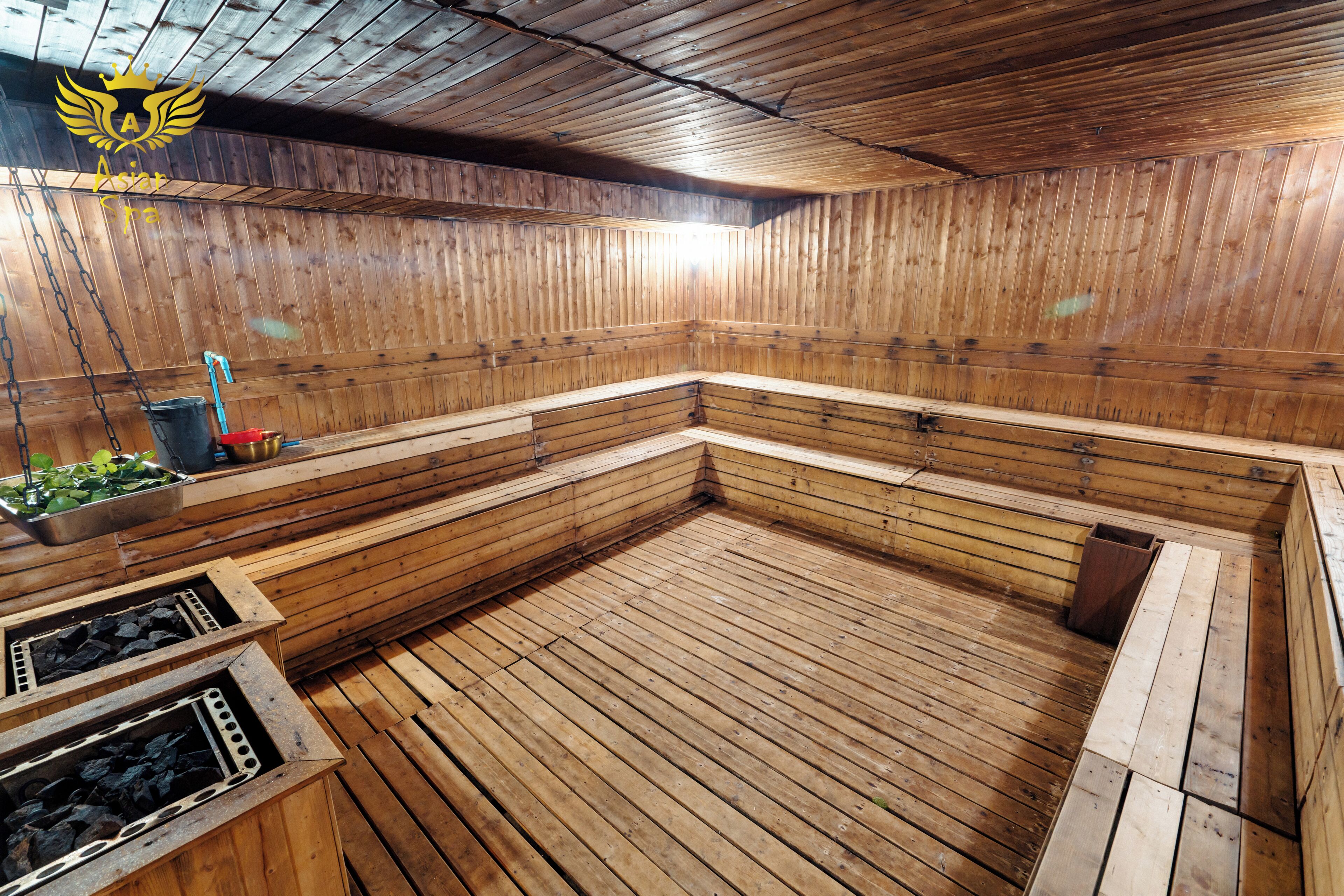 couples treatment room(s), sauna, hot tub, steam room, body treatments