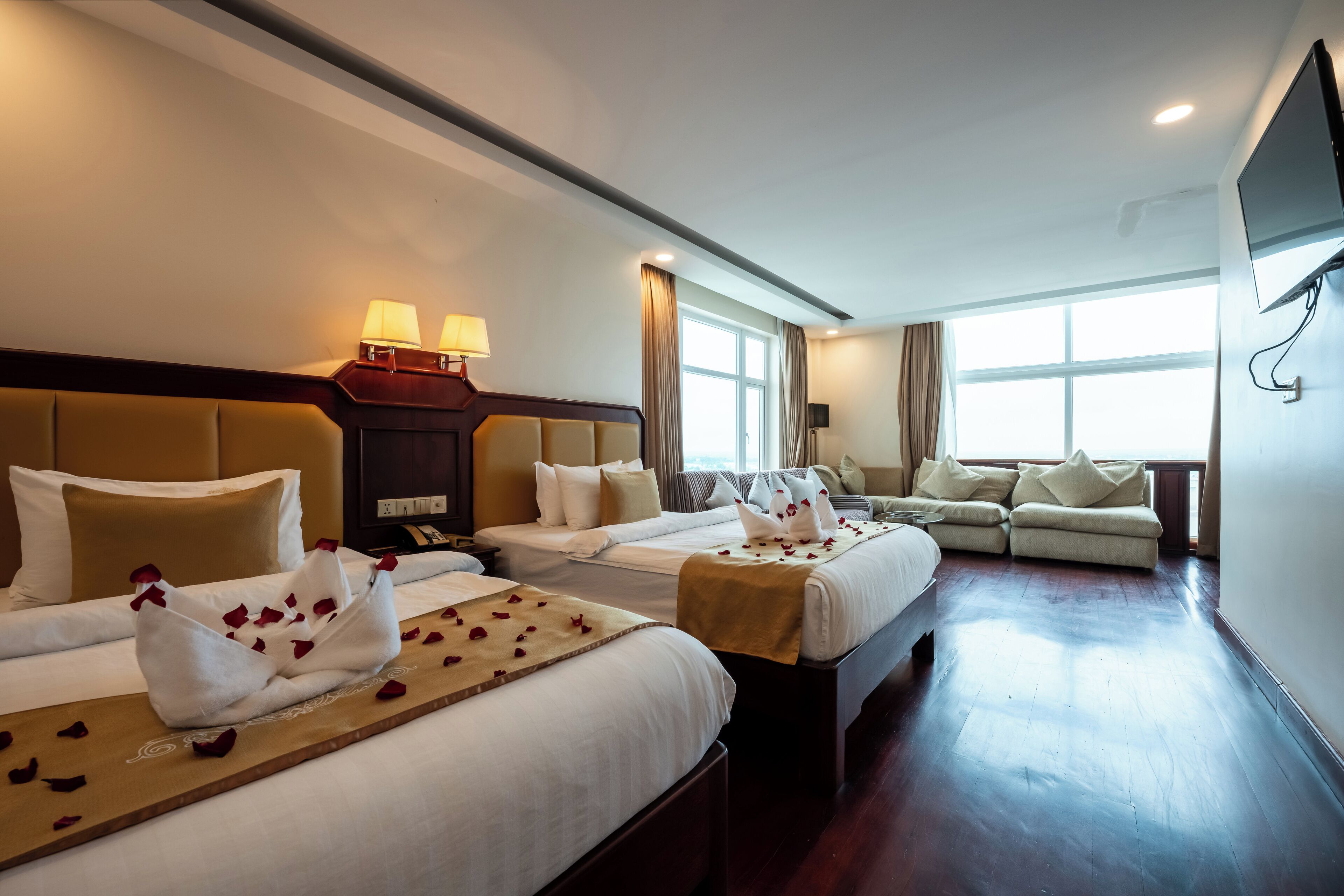 family suite, connecting rooms | 1 bedroom, minibar, in-room safe, desk