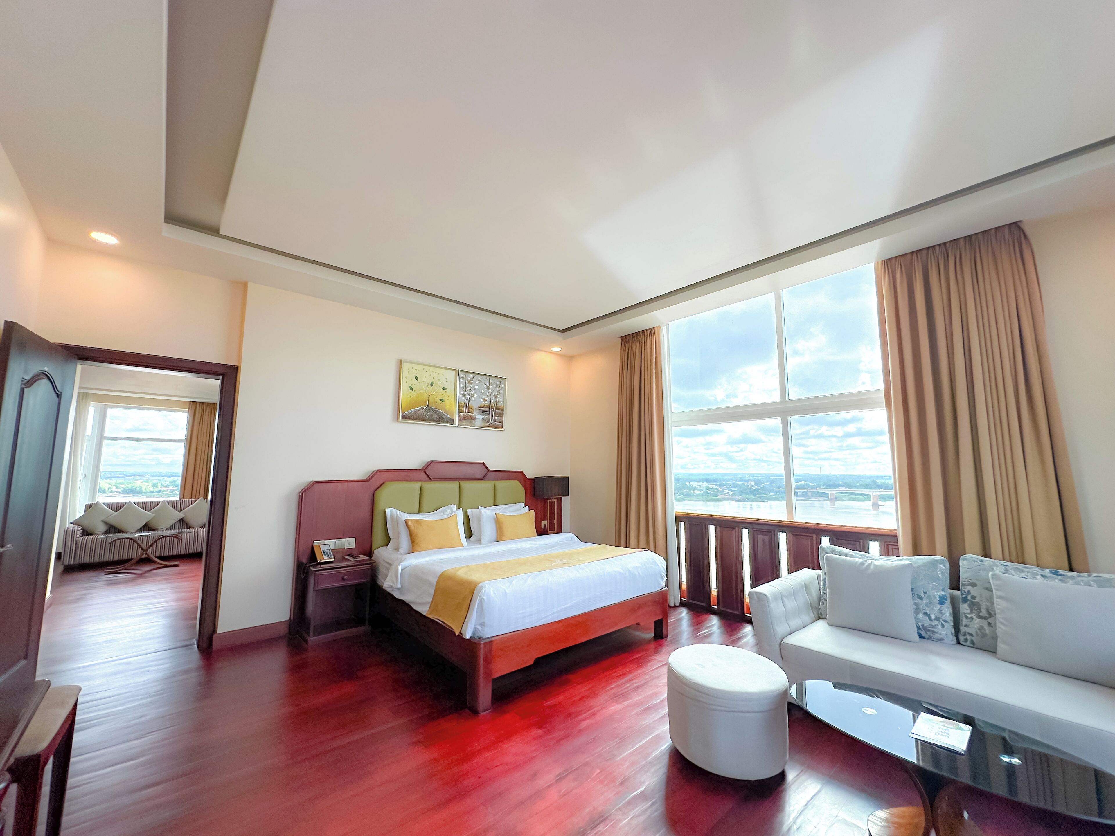 Family Suite, Connecting Rooms