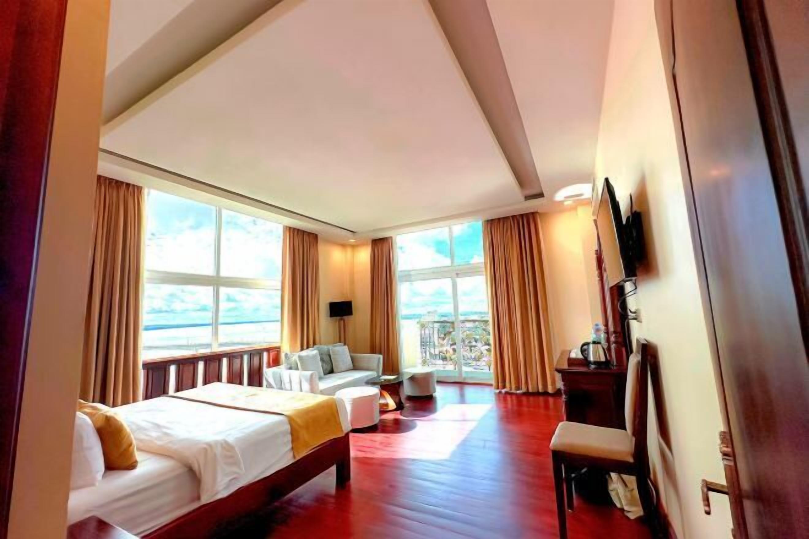 Minibar, in-room safe, desk, blackout drapes