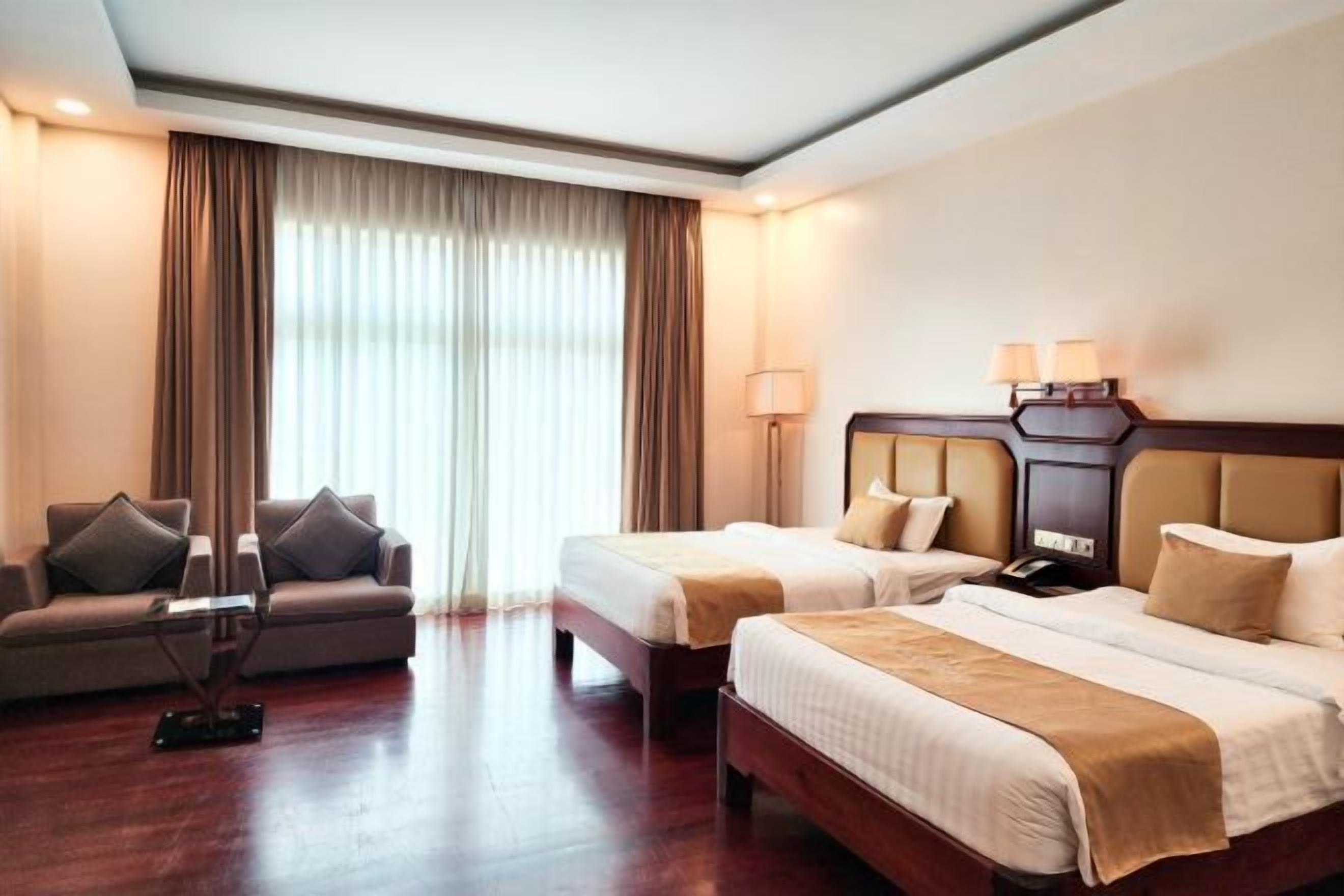 Minibar, in-room safe, desk, blackout drapes