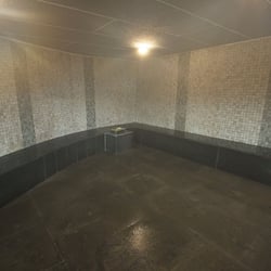 Behandlungsräume für Paare, Sauna, Whirlpool, Dampfbad