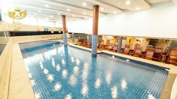 Indendørs pool