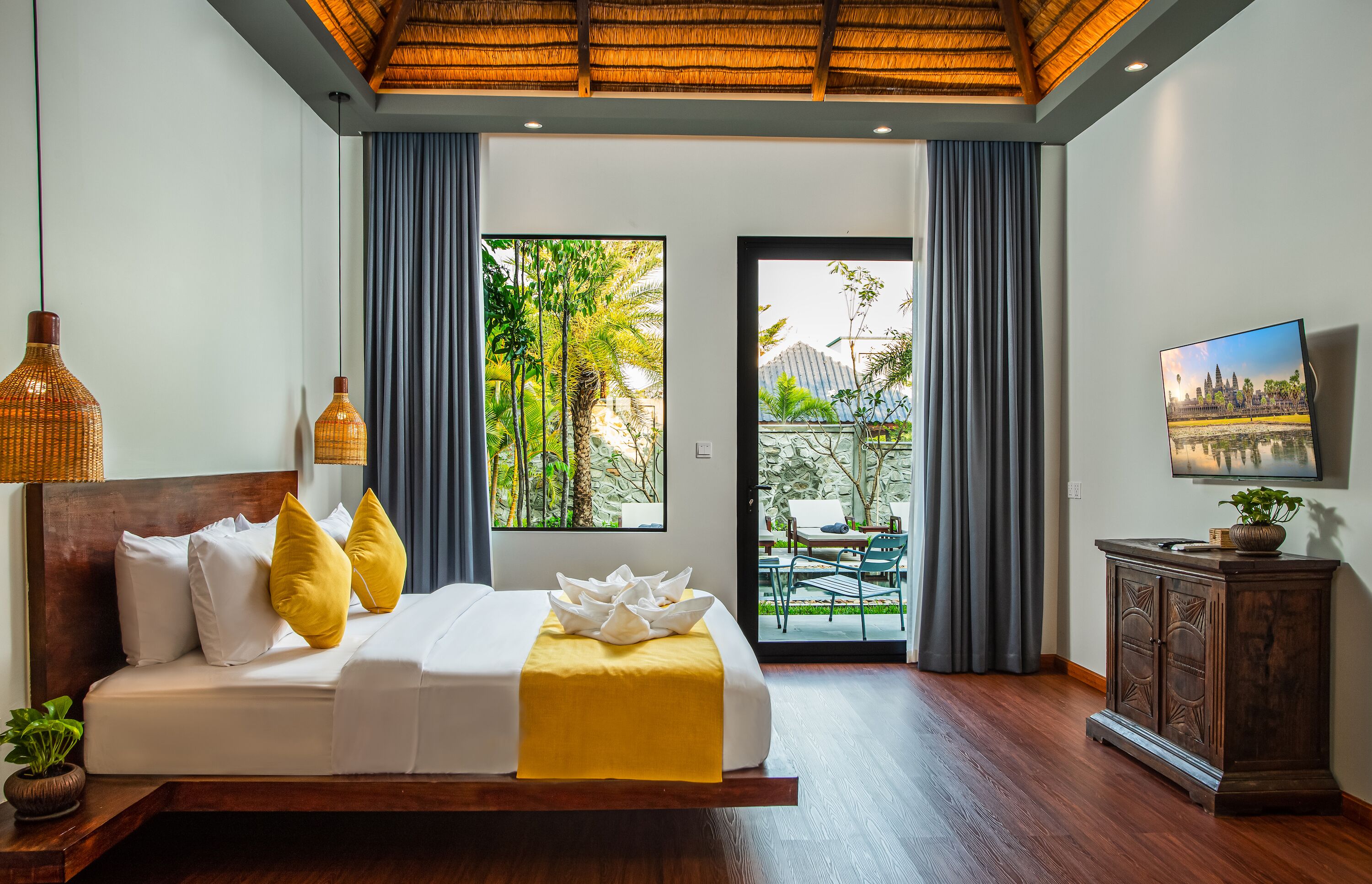 Premium bedding, minibar, in-room safe, individually decorated