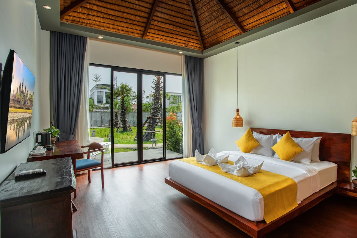 1 bedroom, minibar, in-room safe, individually decorated