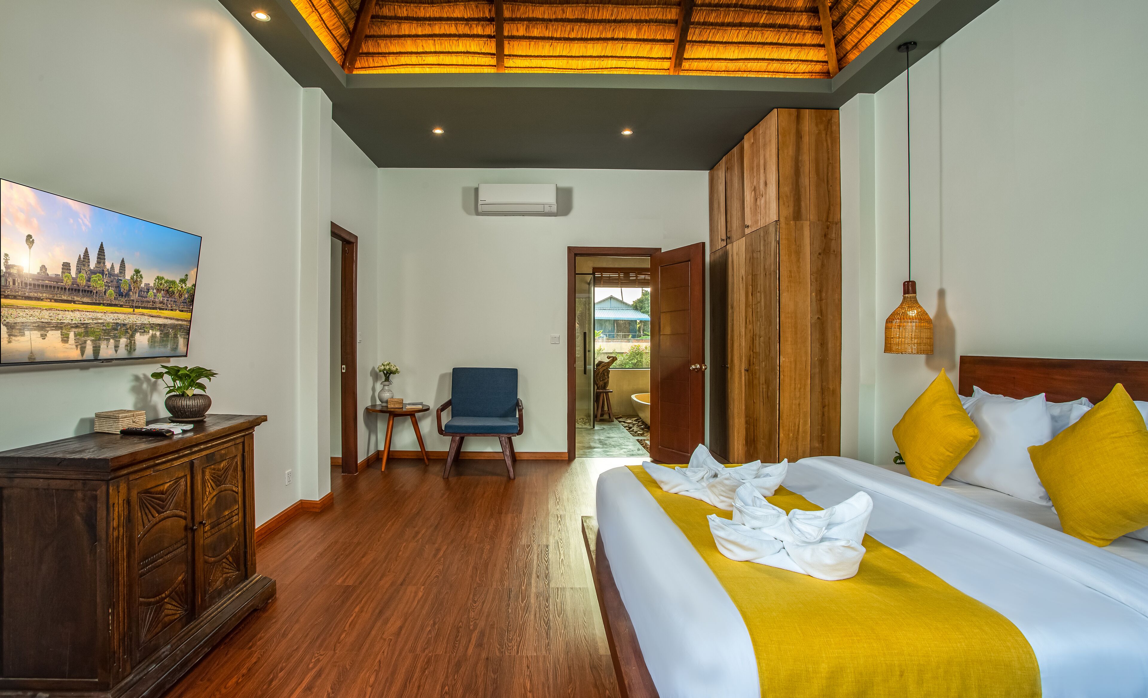 family suite, private pool | 1 bedroom, minibar, in-room safe, individually decorated