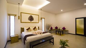 Roupas de cama premium, frigobar (abastecido com alguns itens grátis)