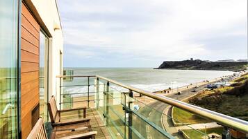 Luksusleilighet, 2 soverom, sjøutsikt | Balkong