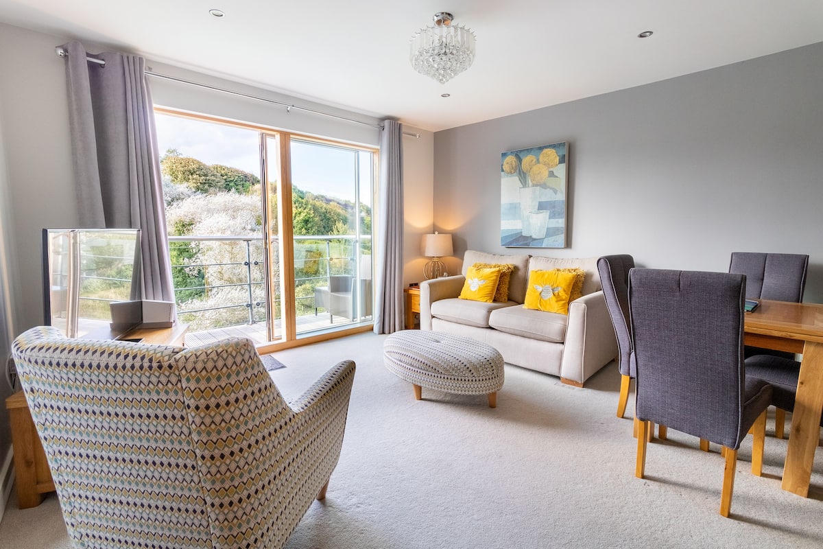 Luxury Apartment, 1 Bedroom, Accessible, Garden View