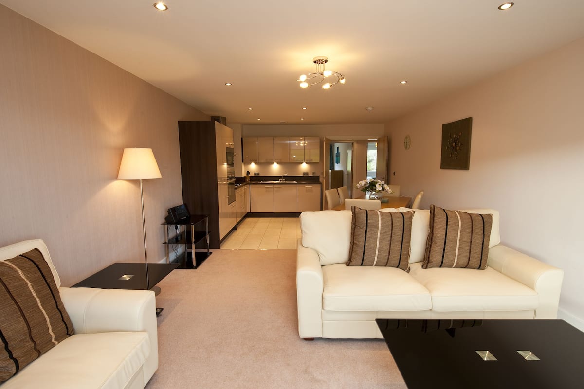 Apartment, 3 Bedrooms | Living area